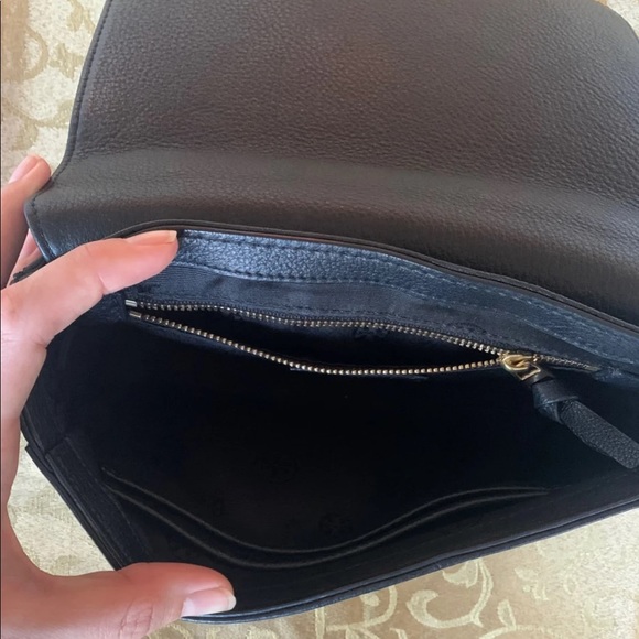 Tory Burch Leather Chain Robinson Crossbody Purse - Picture 6 of 6